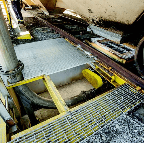 18” rotary feeder control feeds the prill into the Tubular Drag Conveyor | Hapman.com